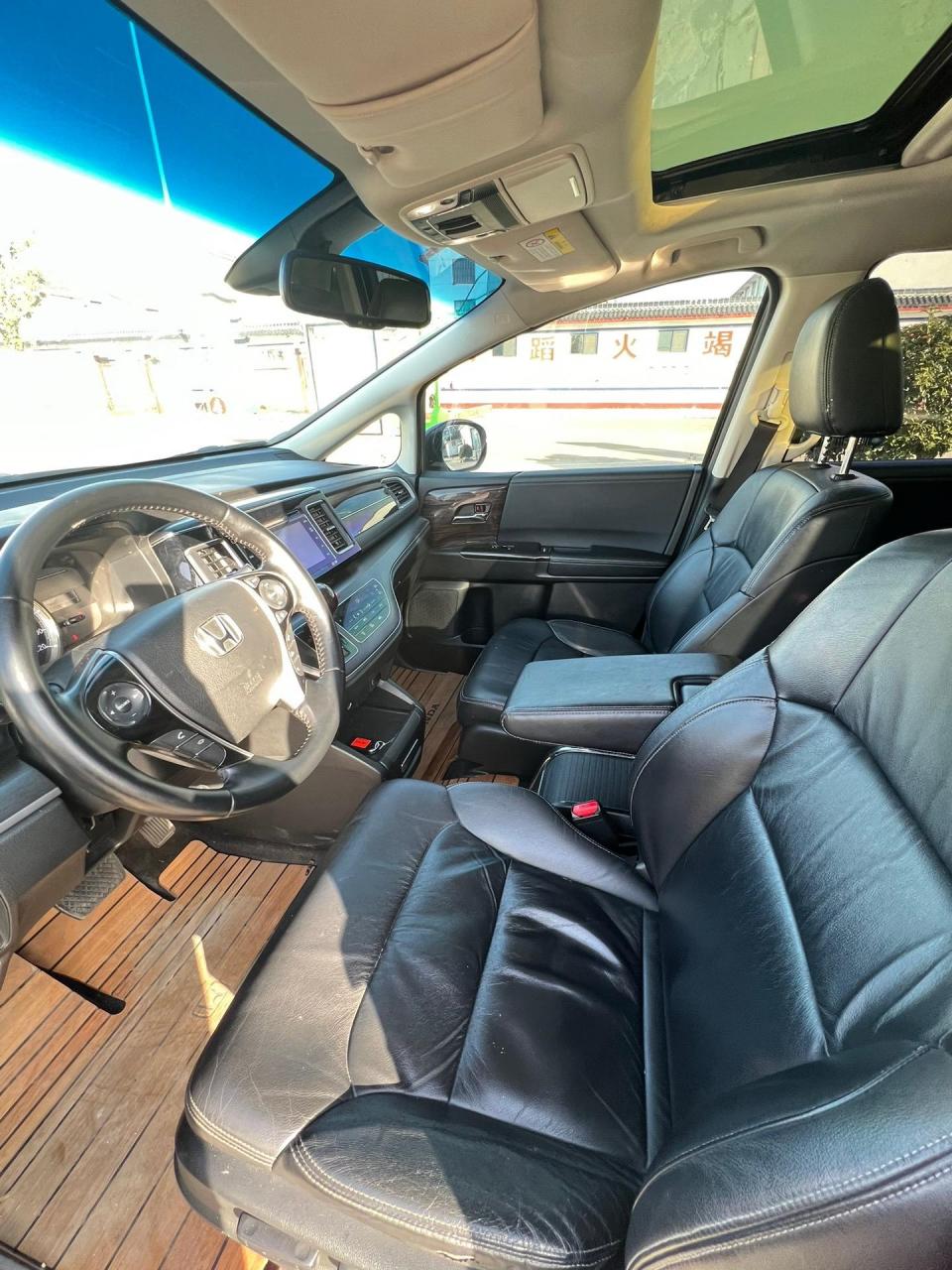 18年本田艾力绅2.4l至尊版