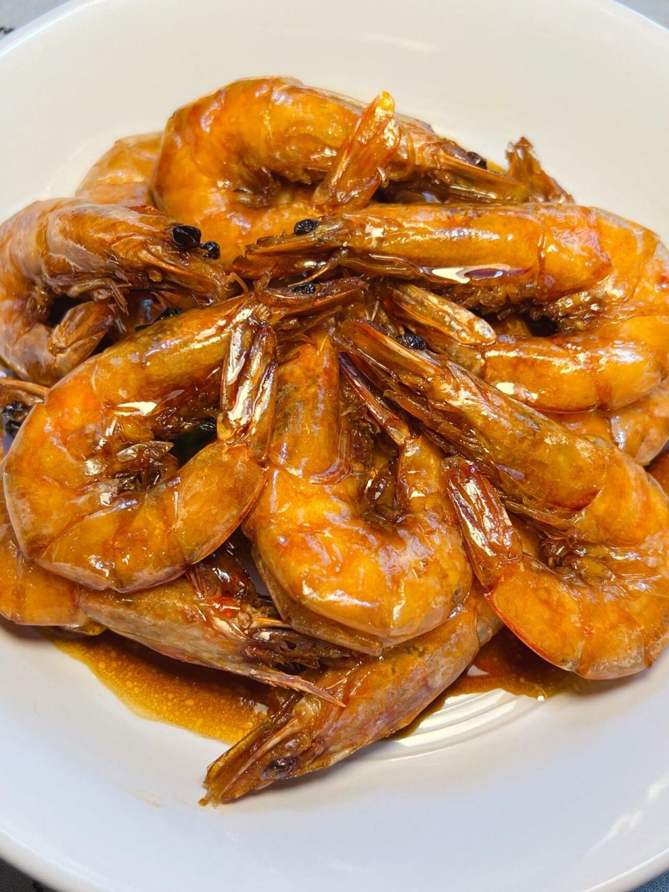 好吃 今天给大家分享一个上海本帮菜的做法:油爆虾!