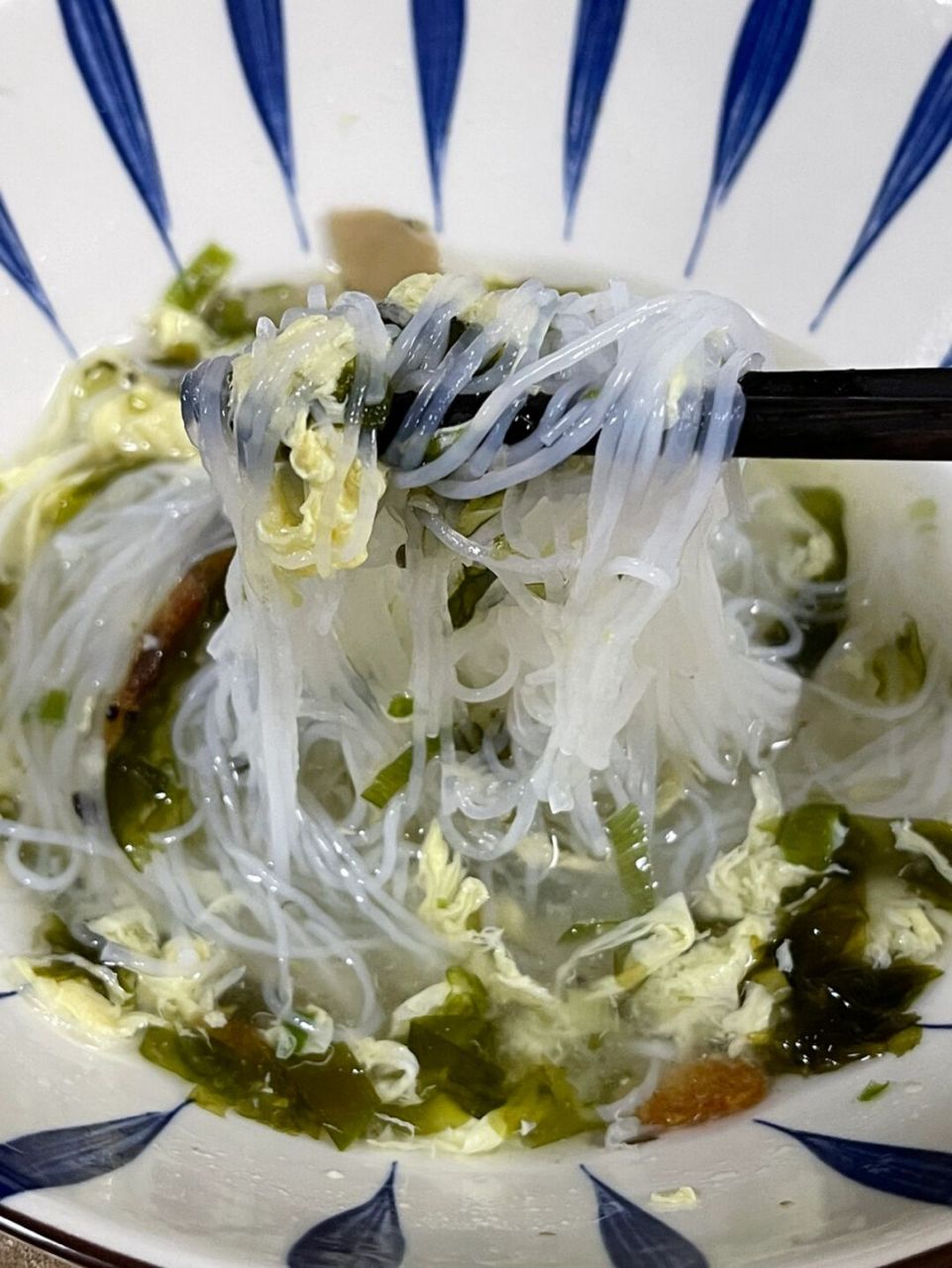 终于挖掘到了减脂人快手早餐75 芊芊堂代餐魔芋粉丝汤 早上醒来把