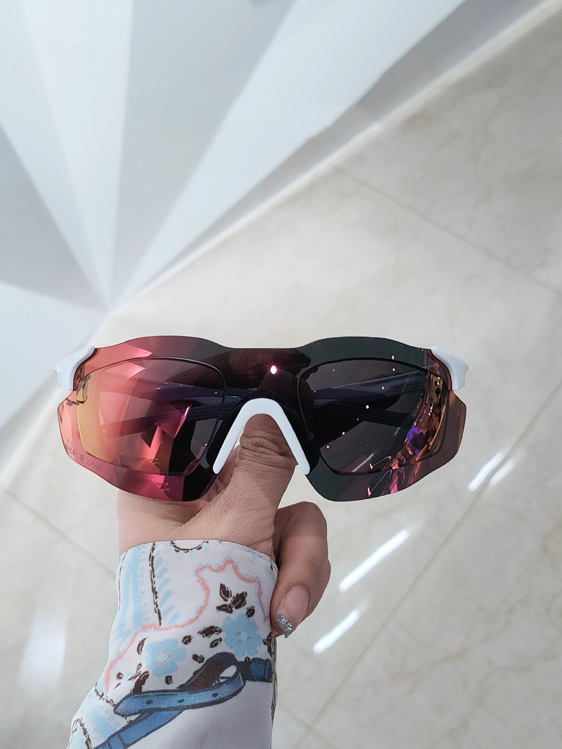 一款超适合女孩纸的跑步骑行眼镜 来自我们的国货品牌——高特 流线