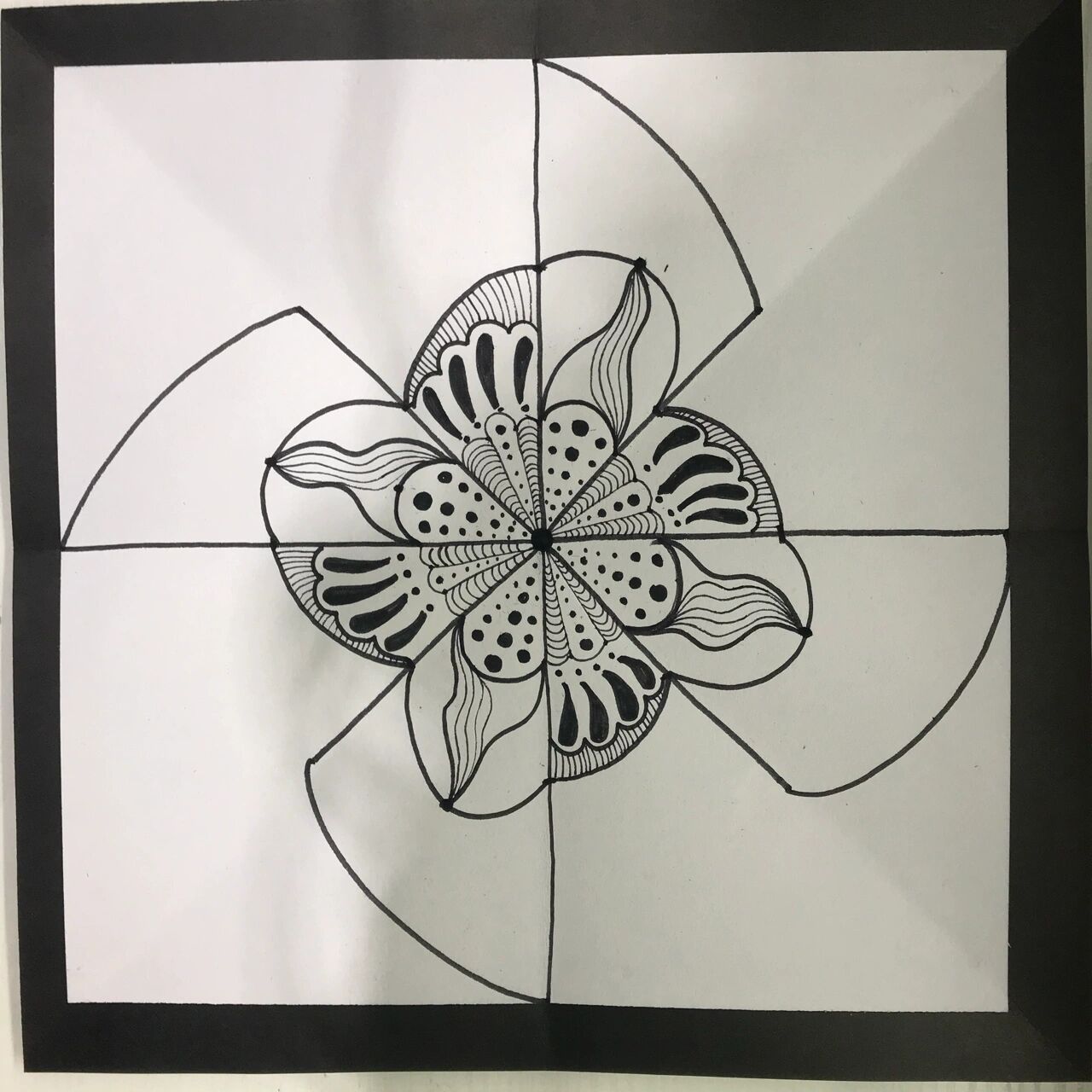 图形图案装饰画|黑白线描|画画步骤 对称骨架,方形适合平面造型设计