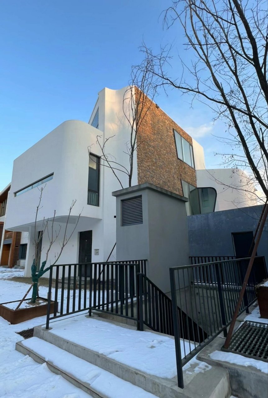 北京在建独栋别墅紫玉山庄五期-马丁车库门 87别墅装修避坑～二十年