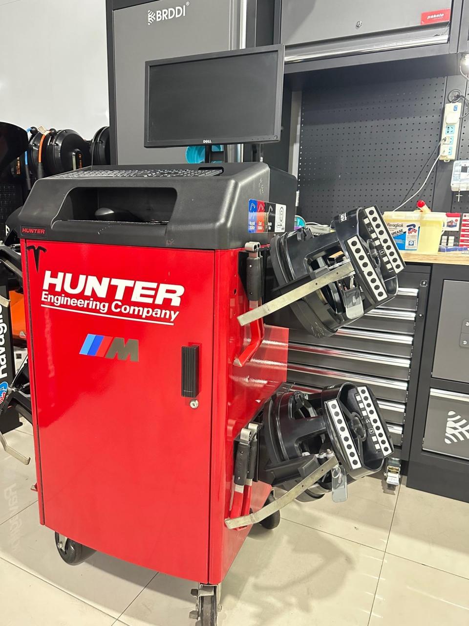 亨特二手四轮定位仪428到货,嘎嘎新!