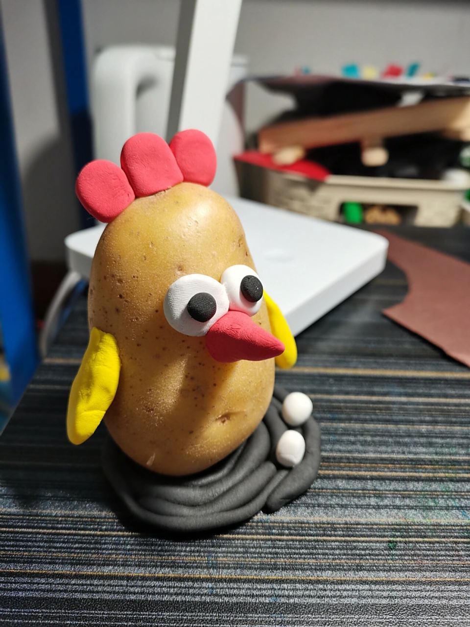 土豆diy #幼儿园手工# 学校要交土豆diy作品 搜了搜粘土作品,完成了