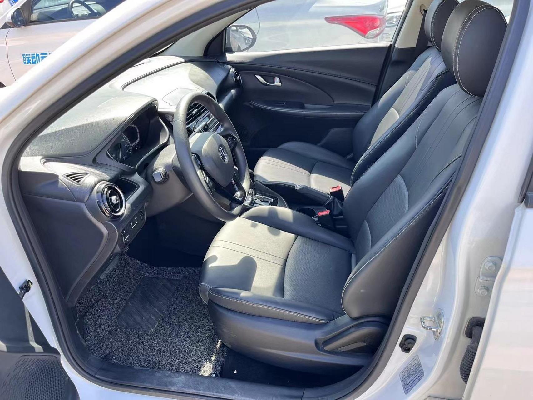 【品牌车型】长安02悦翔 【年款配置】2019款02021.