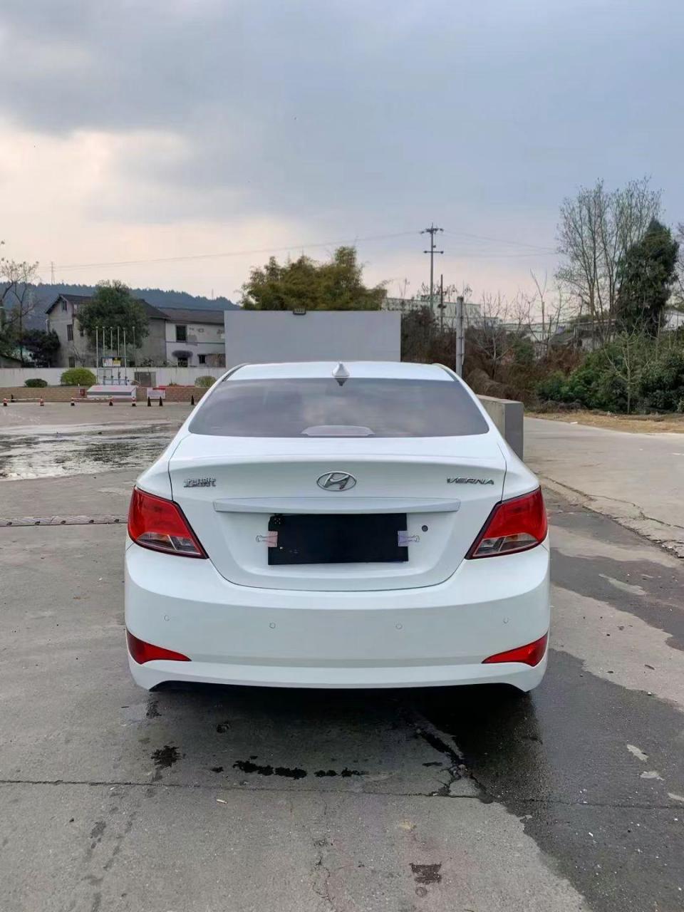 最新到店17年现代瑞纳,1.4l手动挡.11万公里,费用到9月.