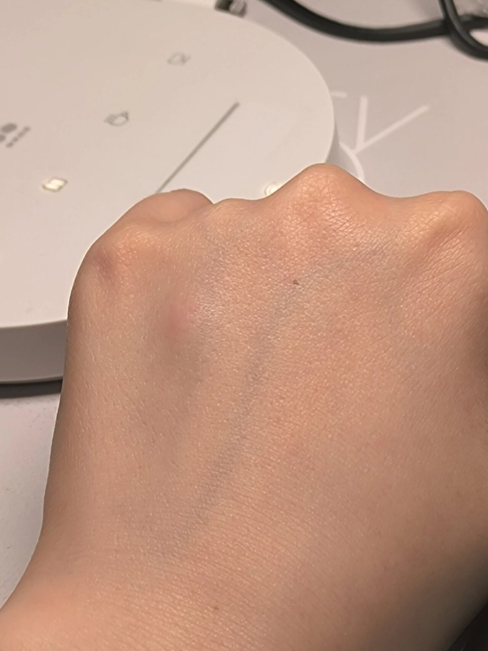 按压有点痛,不红(图片上有点红是我刚刚搓的) 这个位置不能是腱鞘炎吧