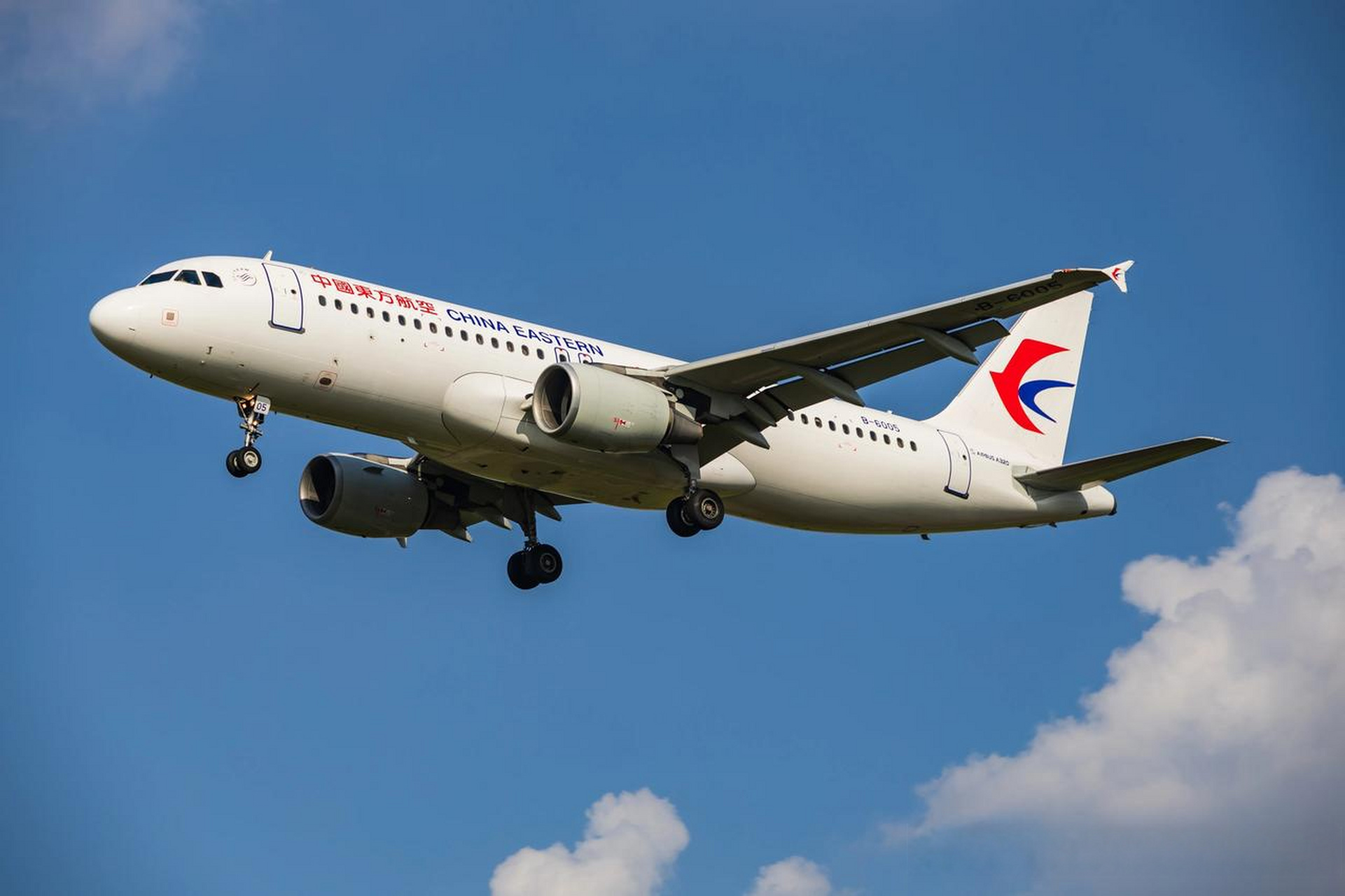 晒晒你拍过最满意的照片记录我的2023  中国东方航空a320,蓝色的天空