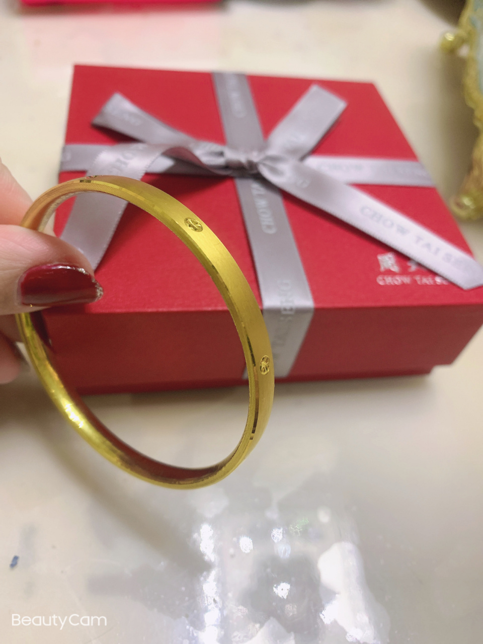 周大生的卡地亚款黄金手镯 在一个基本没有认识的人的平台发一下,纯粹