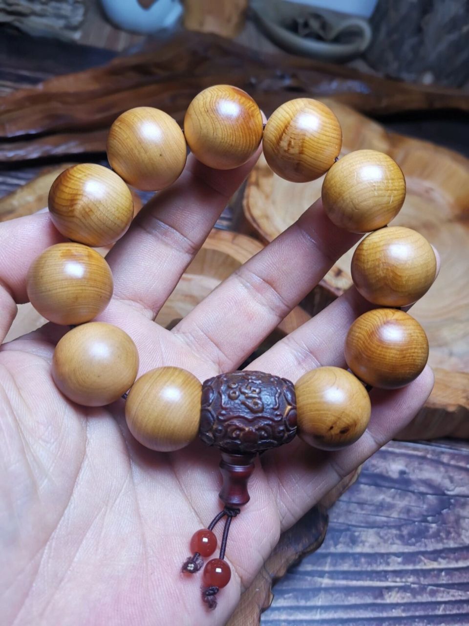 太行崖柏包浆手串,欣赏一下  太行崖柏陈化老料2.