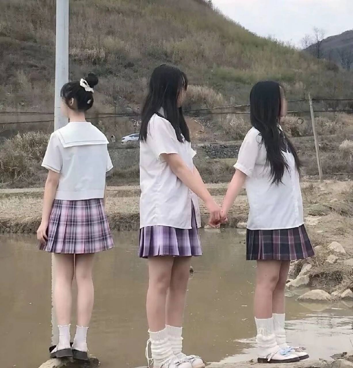 三个人的友谊总有一个人退出的图片 三个人的友谊总有一个人退出的