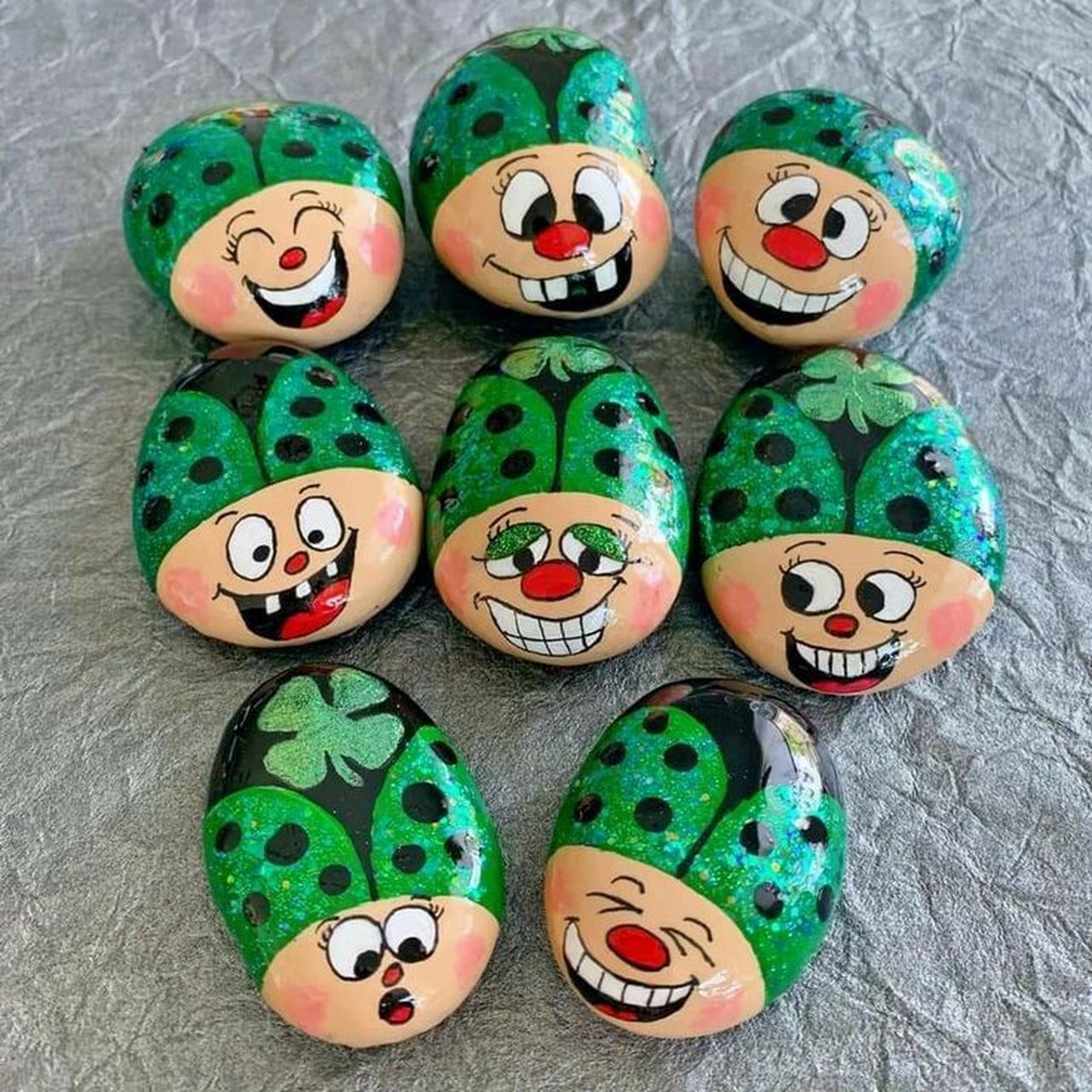 手绘石头画一组,可爱死了,分享 #diy# #画画# #石头画# #丙烯石头画