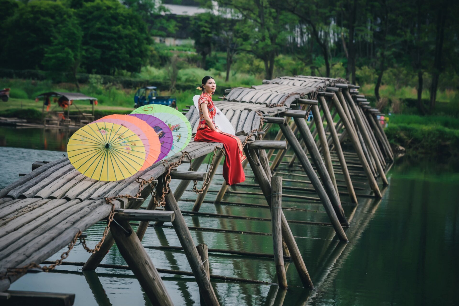 漳村板凳桥 婺源当下最长的板凳桥位于思口漳村,是中国最长的板凳桥