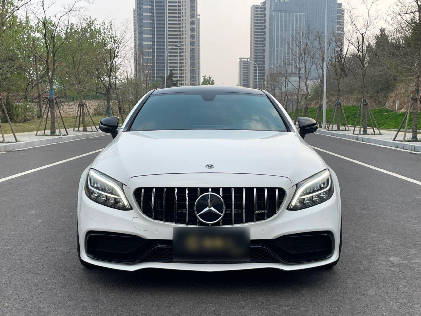 新到20年20款c260轿跑(进口)1.5t 48v轻混 二门版新车指导价36.