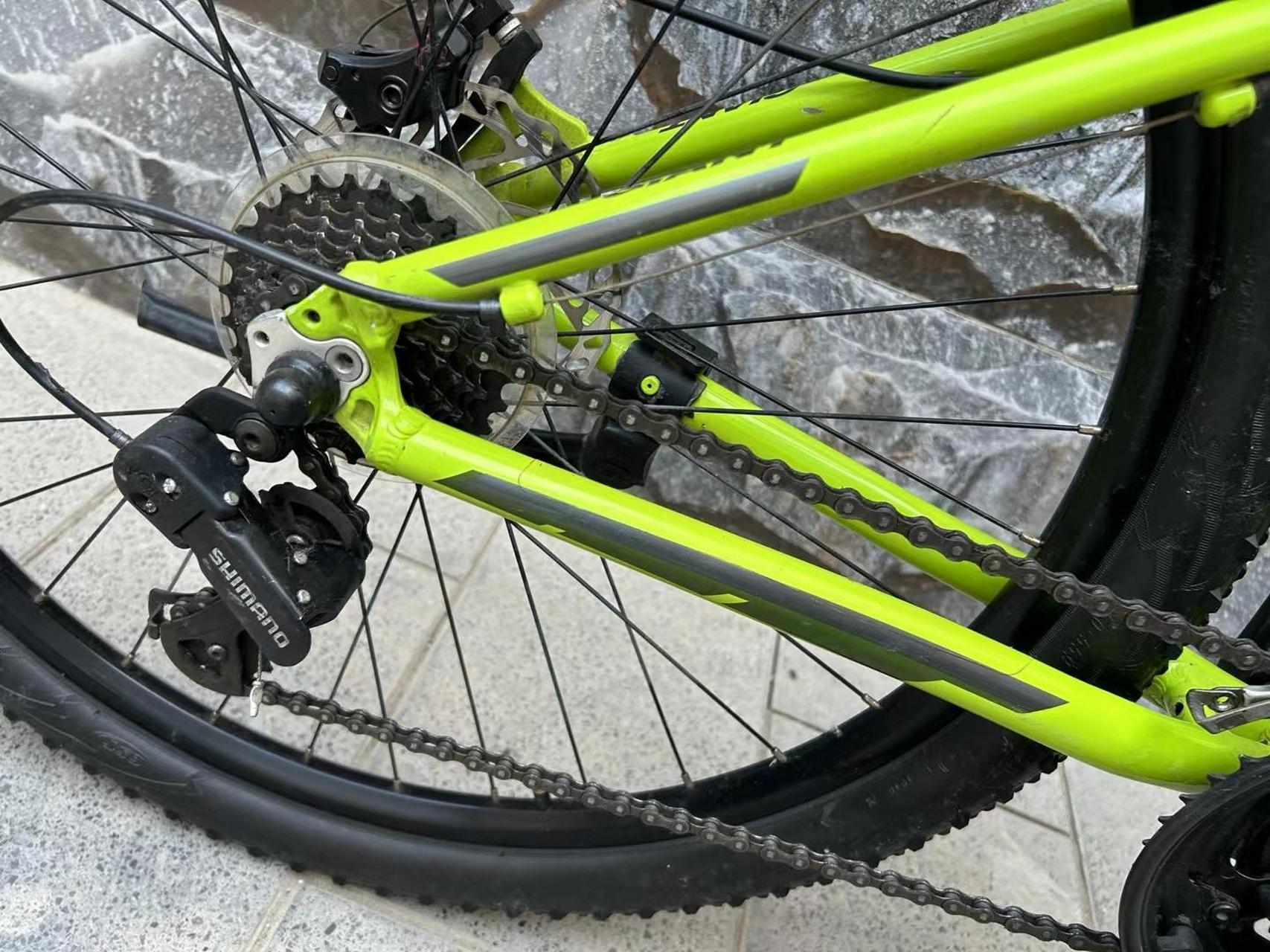 捷安特atx610,车架xs码,21速碟刹.999