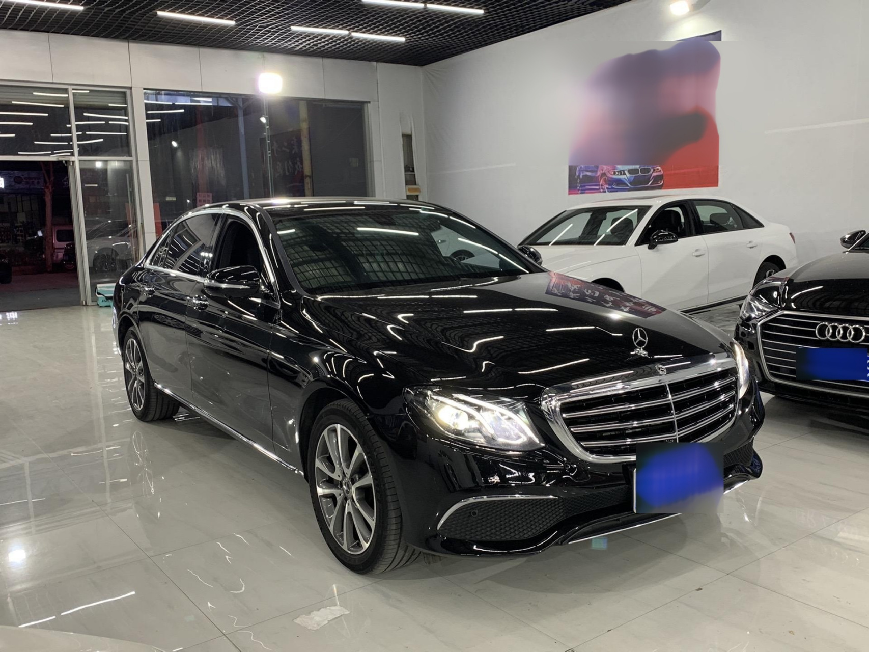 19年奔驰e300l原车黑立黑!