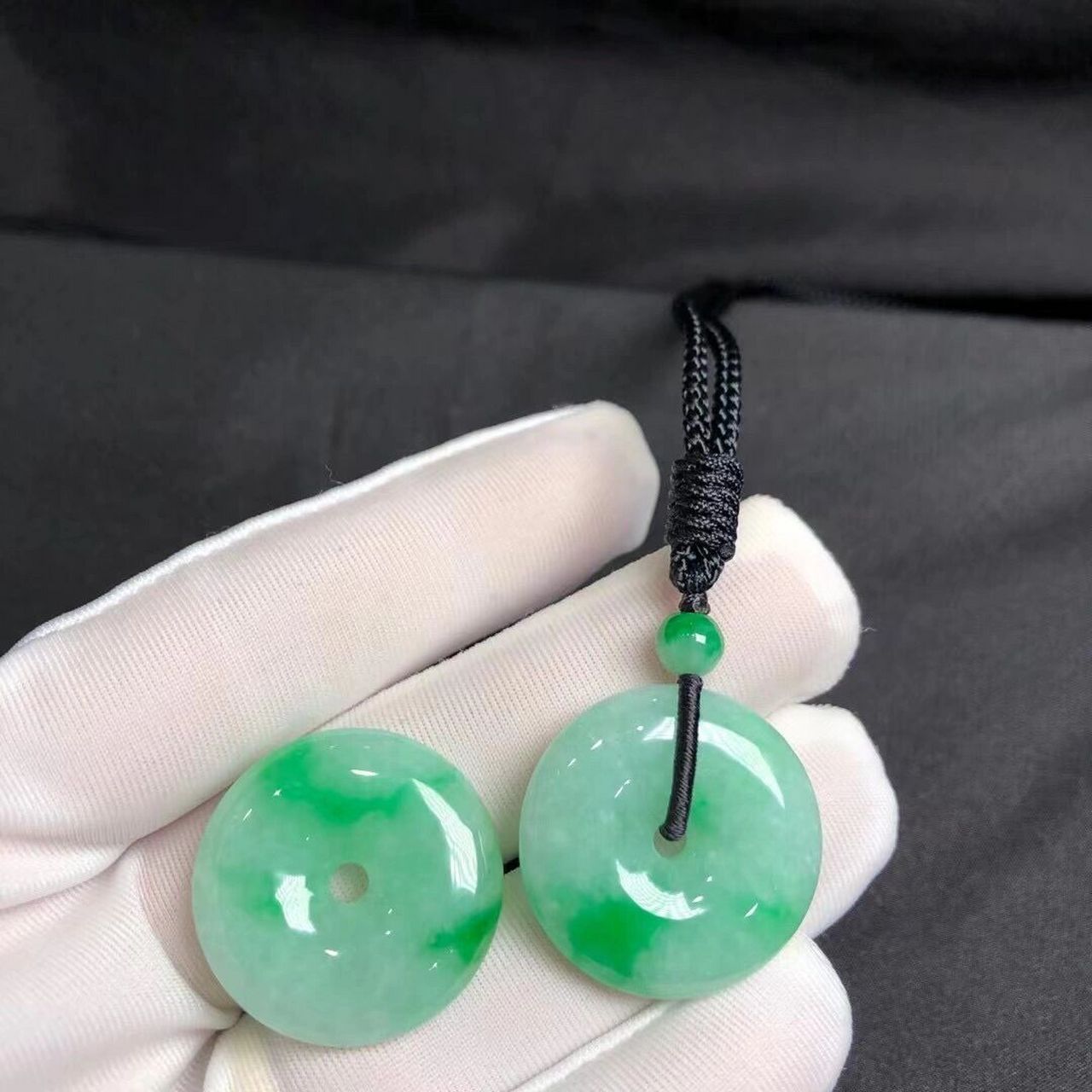 翡翠糯种飘绿平安扣 翡翠糯种飘绿平安扣,特色!厚装饱满,尺寸:25-6.