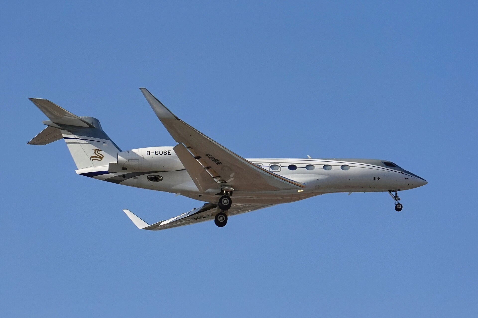 华龙航空 湾流g650er 华龙航空(sino jet)是一家创立于2011年的公务机