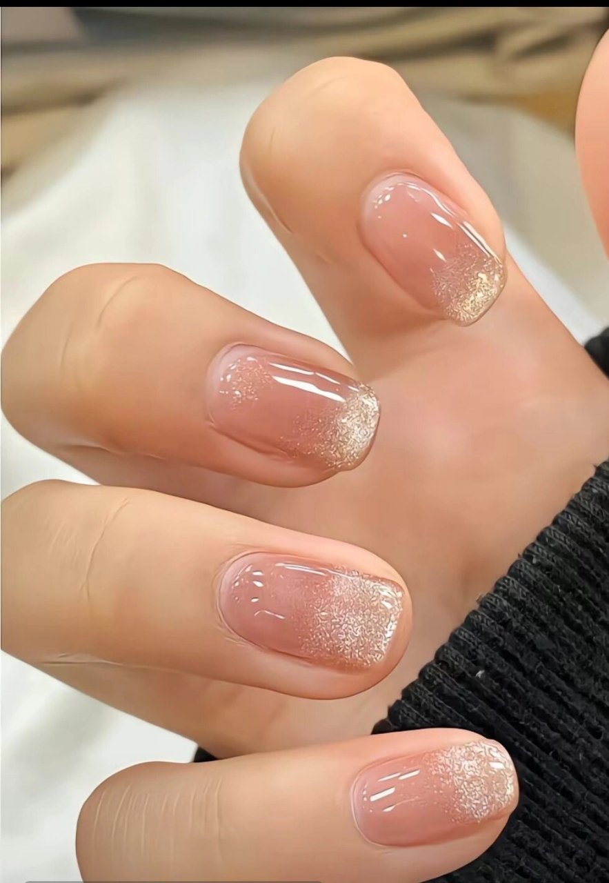 海底捞美甲推荐 短指甲的姐妹到海底捞做美甲推荐画图哟,会比较可爱.