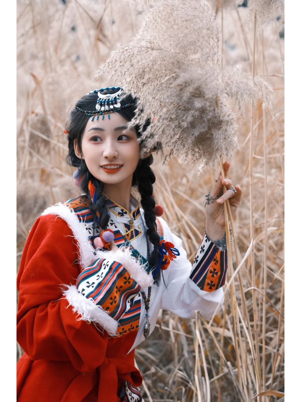 27种藏族写真拍照姿势合集|民族风拍照 91:me 	 9790
