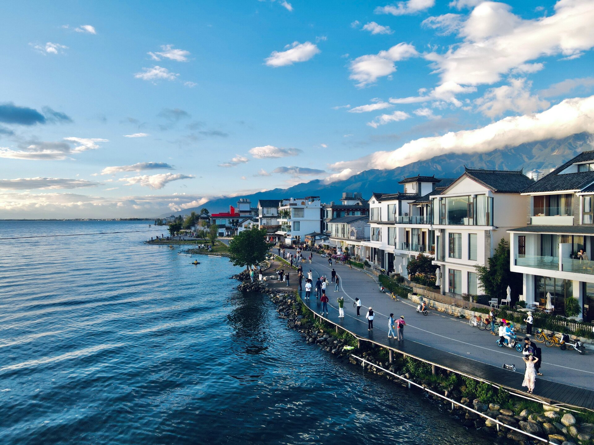 大理磻溪村s弯,吸纳财运,万丈光芒洒洱海