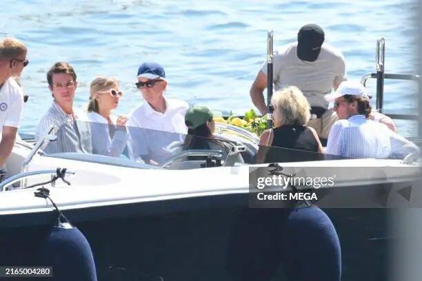 lisa前几天和lv家族在意大利的照片