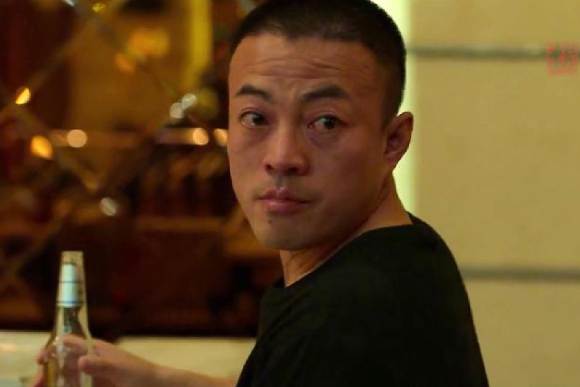 唐小龙出狱这场戏原地封神 看的时候我在疑惑唐小龙