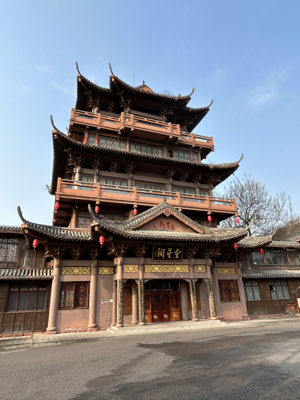 宜宾旅游景点:李庄古镇～ 99地址:宜宾市翠屏区李庄镇(导航定位这里