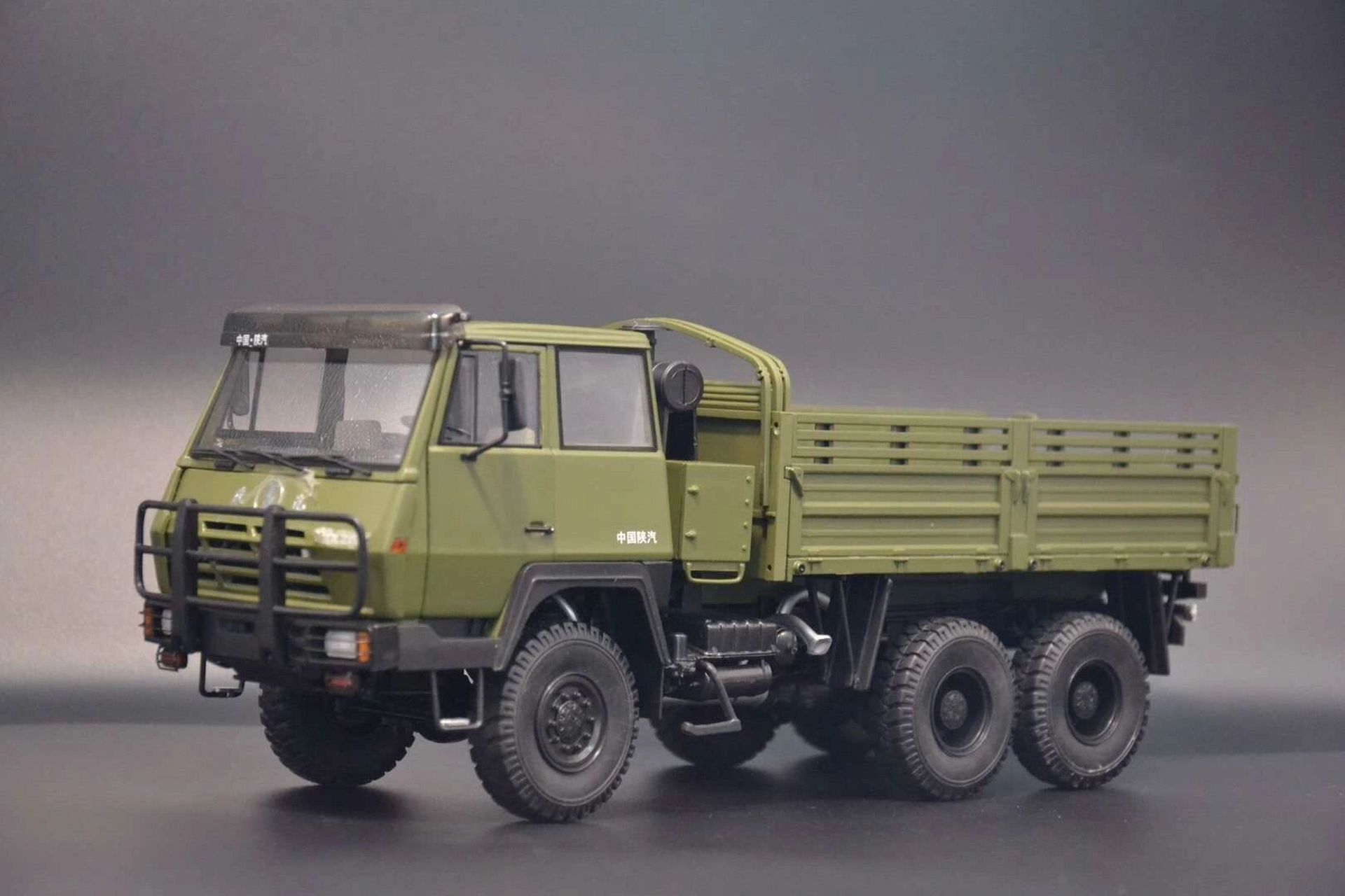 陕汽sx2190军用卡车 模型名称:陕汽sx2190军用越野卡车 模型比例:1/24