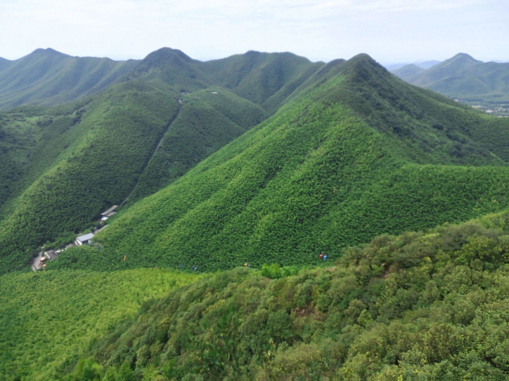 吴越弟一峰是指江苏溧阳南山竹海景区的高点