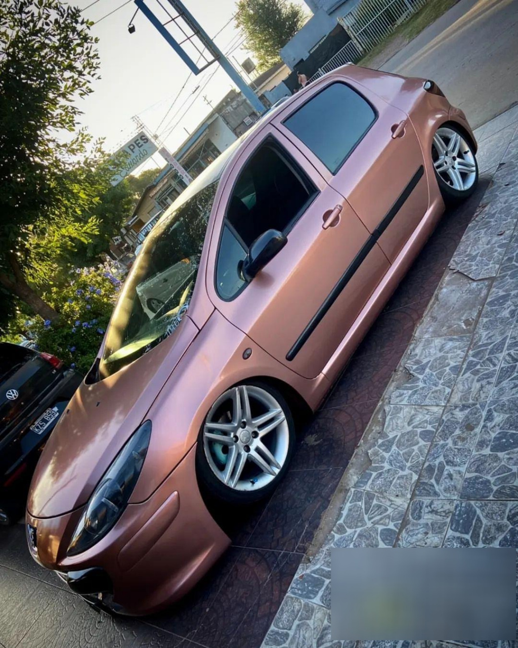 分享给车友标致307的改装灵感 jdm 改装经典老车低趴姿态标致