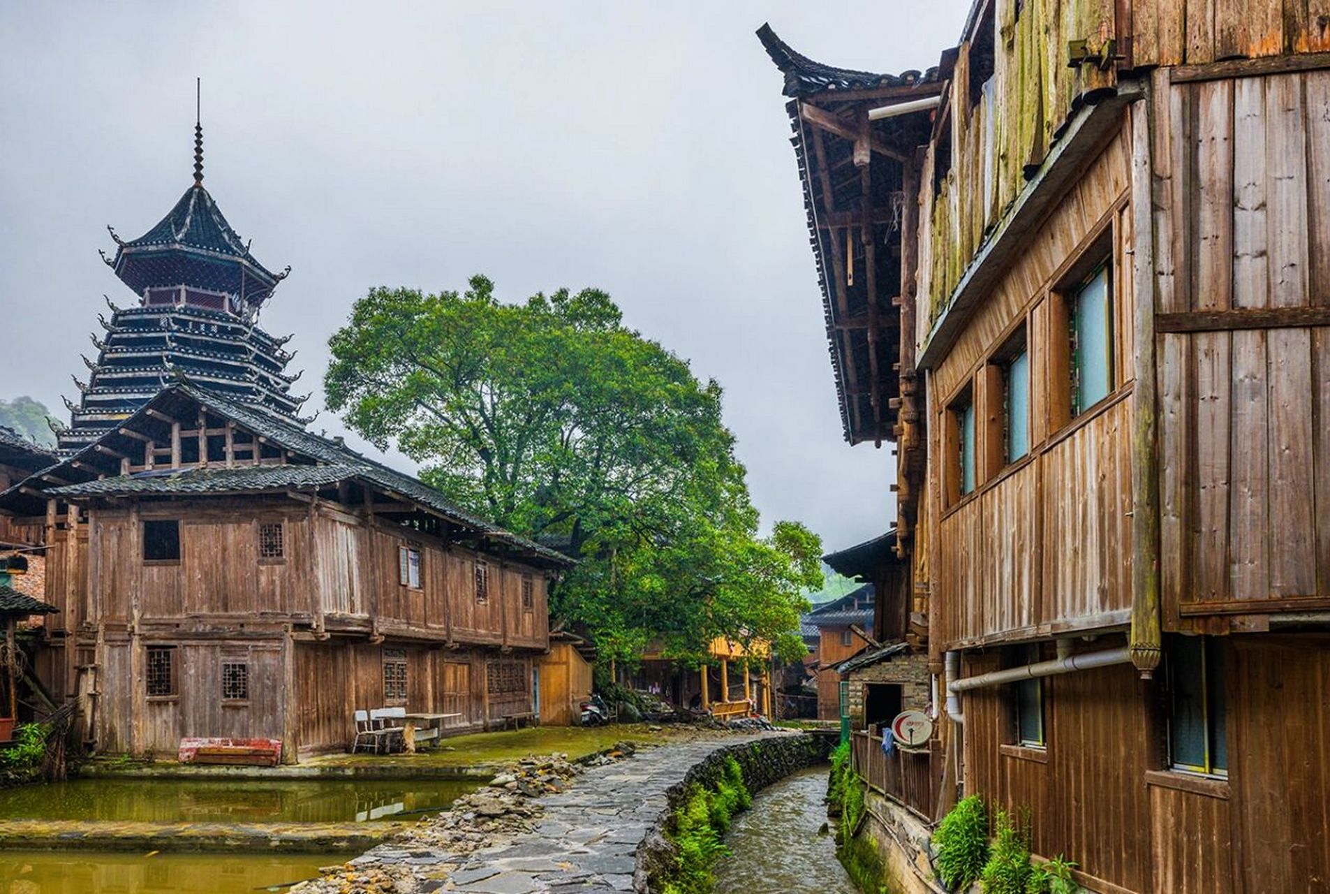 一般的旅游团很少会安排黄岗侗寨,因为到了黔东南的榕江从江黎平一带