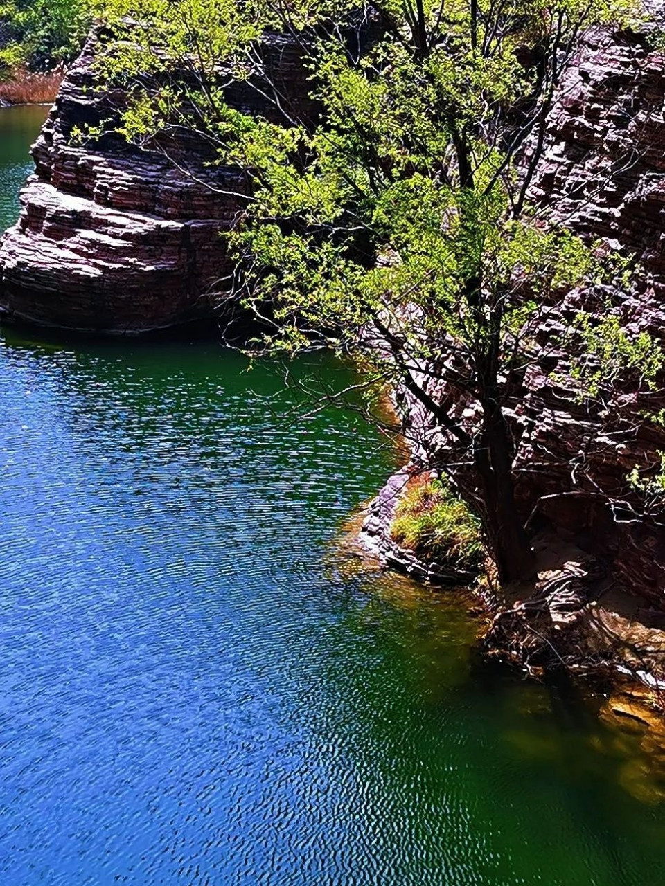 平顺县赤壁悬流景区图片