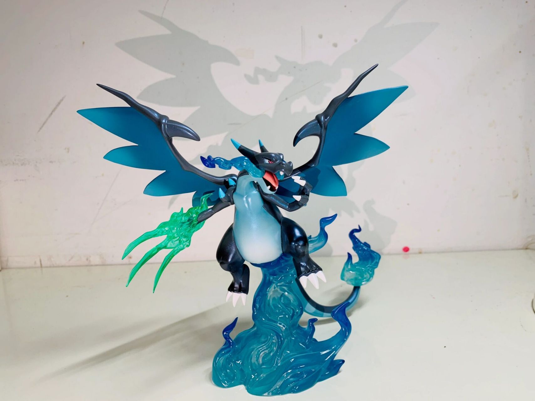 【宝可梦-比例世界1/20】mega喷火龙x/y 收集喷火龙中,努力凑出一个