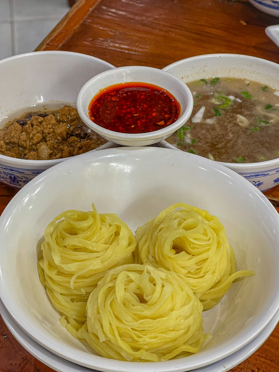 三原县名声在外的中华名小吃店98 周末应家人要求去茯茶镇游玩,结果