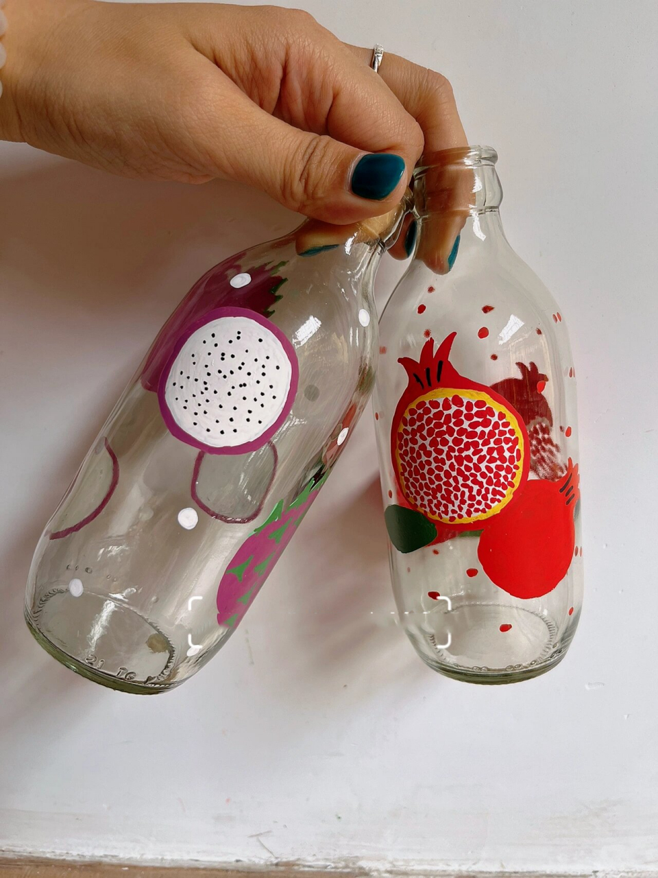 水果的夏天④-手绘玻璃瓶 这次画了榴莲,蓝莓,石榴,火龙果 还有什么