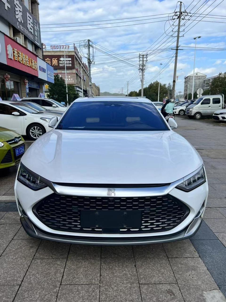 9595新到21年7月上牌比亚迪汉dm,   四驱性能尊贵版,新车指导价