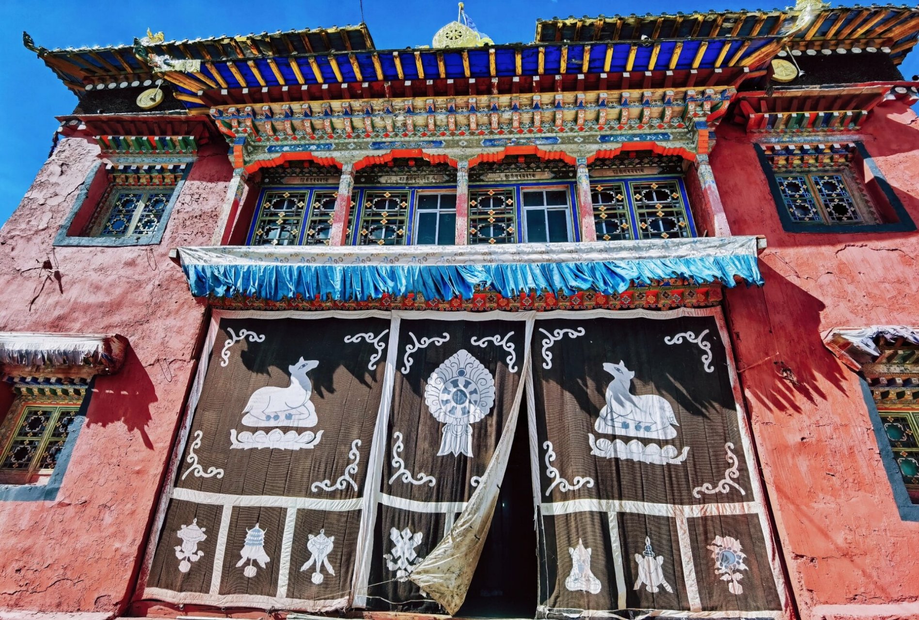 玉树囊谦达那寺  从宗国寺到达那寺,高德地图导航1小时到,但百度地图