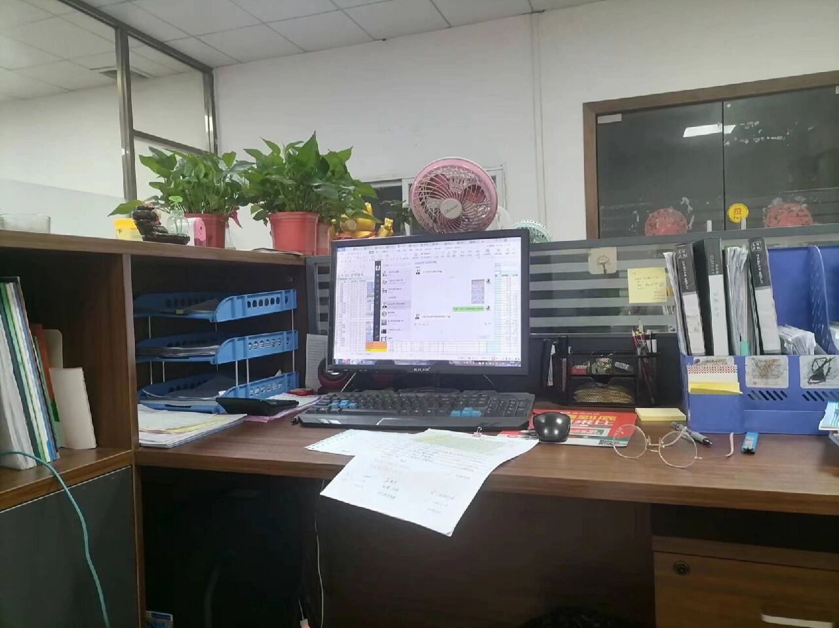 跟上个月写总结的心理状态相比,更放松了些,本职工作已得心应手.