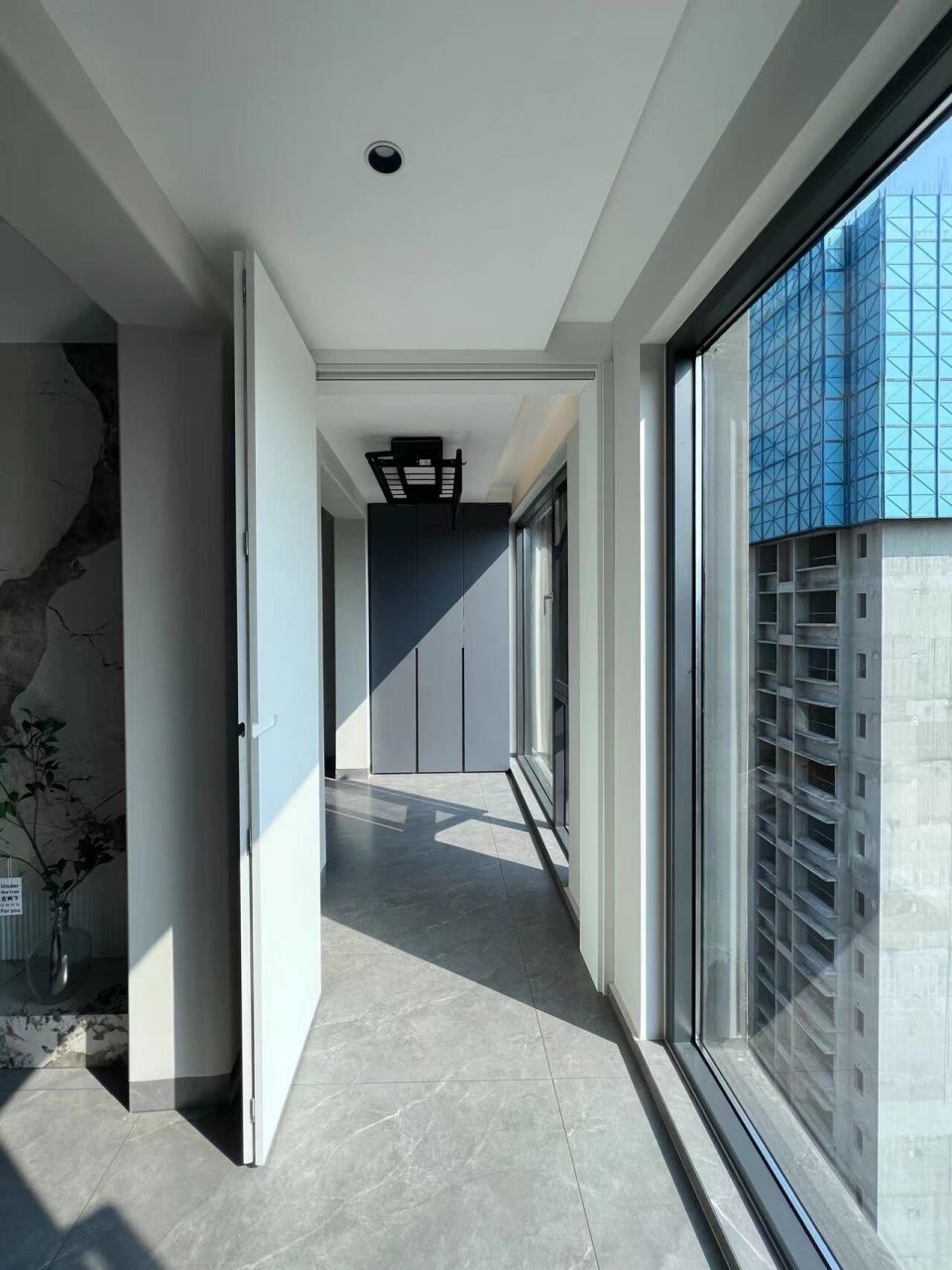 装修97双阳台隔断-折叠门