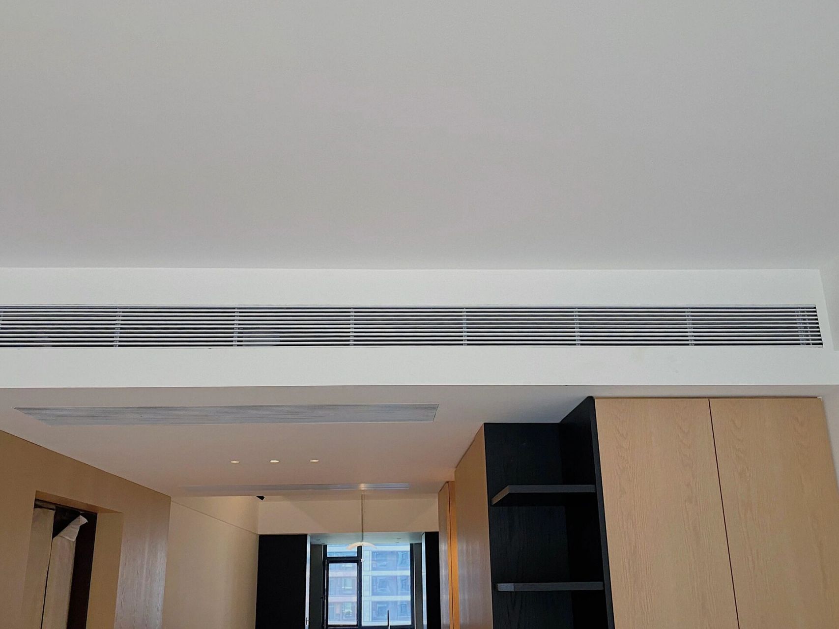 家居|空调进出风口无需内嵌也能做极窄边框 做基础时没考虑到传统的极