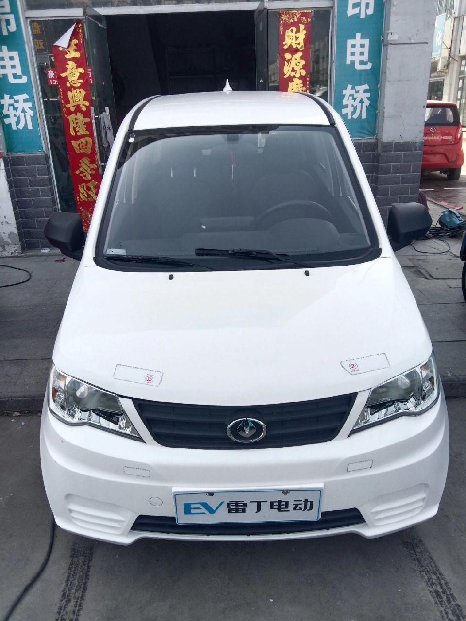 精品金彭v8,电动四轮车,全款9800元.