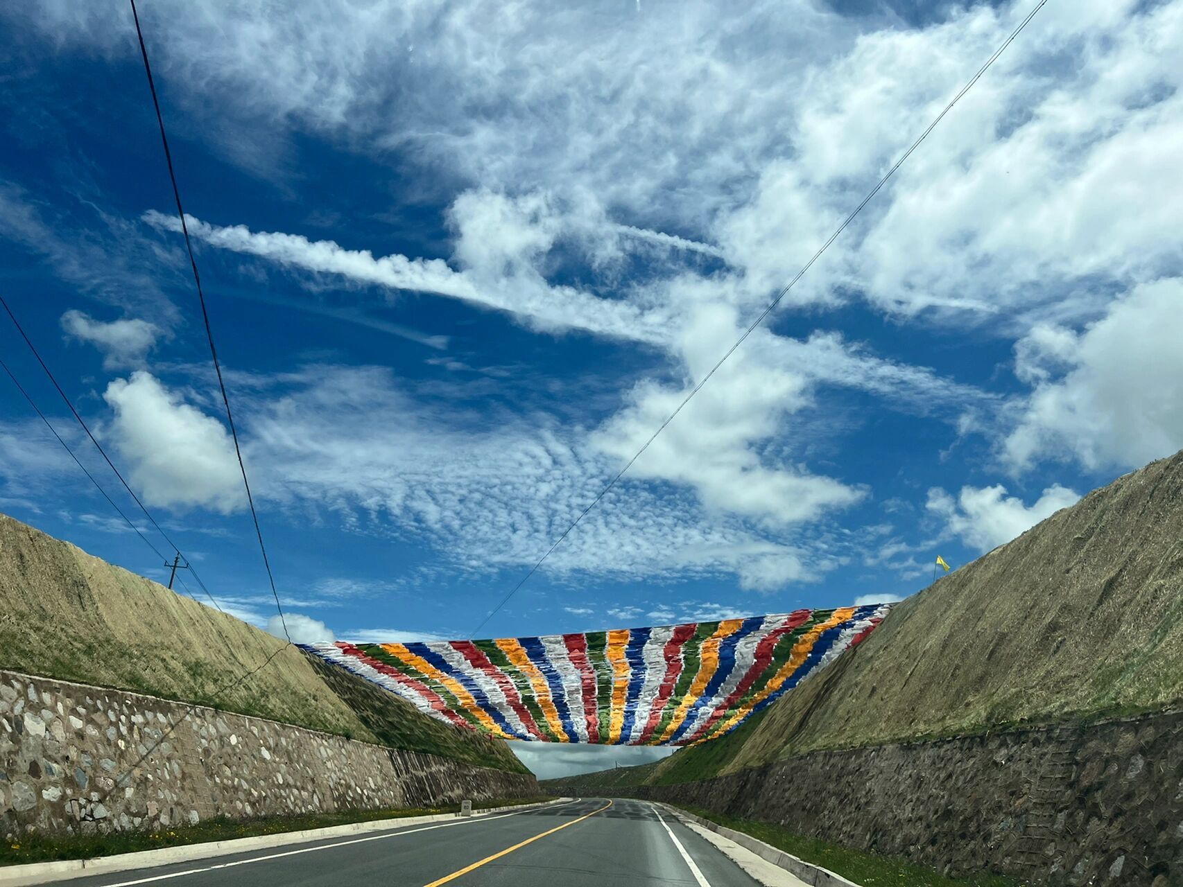 还在甘南没地方去的朋友们来合作市吧!草原很美!没有游客!