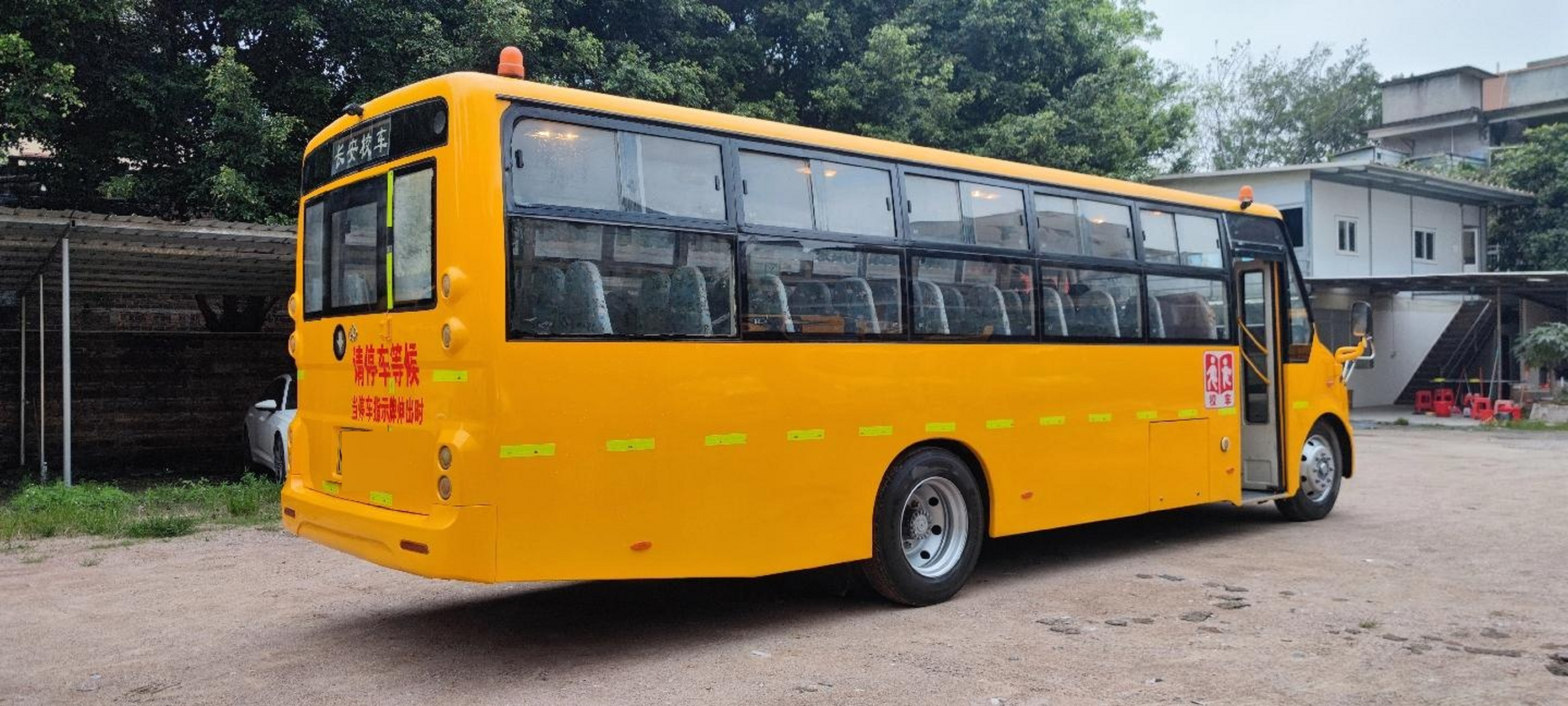15年长安小学生校车51座 长9.3米 国四排放 柴油版更省油 精品车况