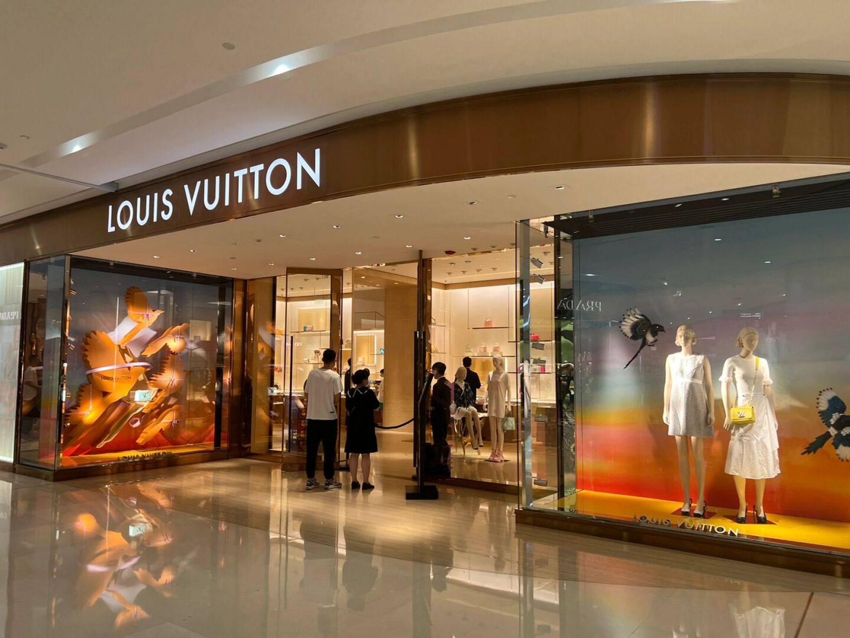 长沙旅行|ifs国金lv专柜打卡记 99来国金,怎么能做错过驴的专柜,这