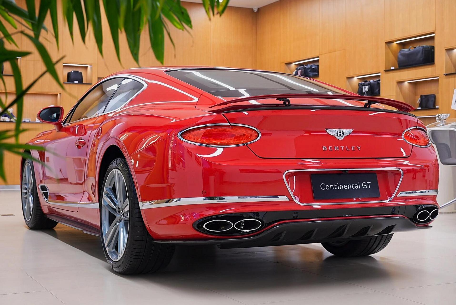 全新宾利欧陆gt稀缺红色现车大优惠49万.