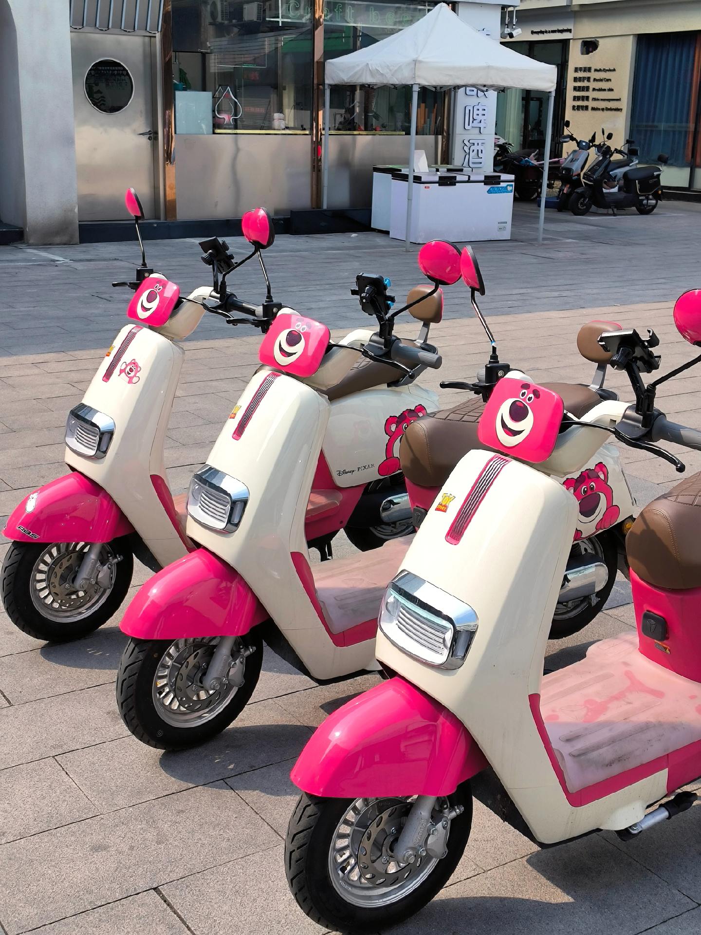 全新雅迪电动车40/天起,没有额外收费 景区附近扫码租车,超级简单正规