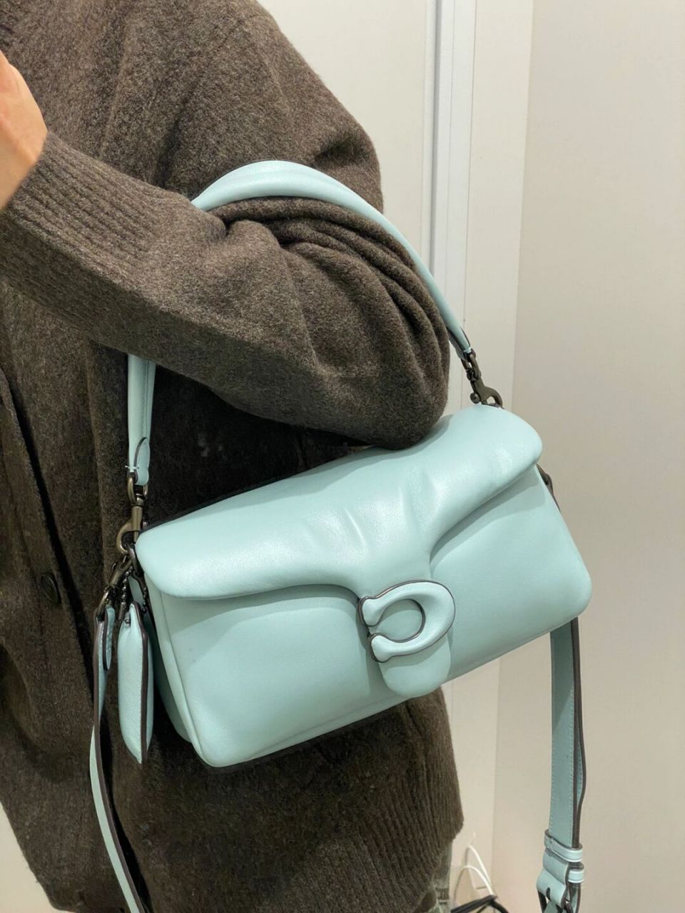 这个#coach# tabby枕头包我还是蛮喜欢的!