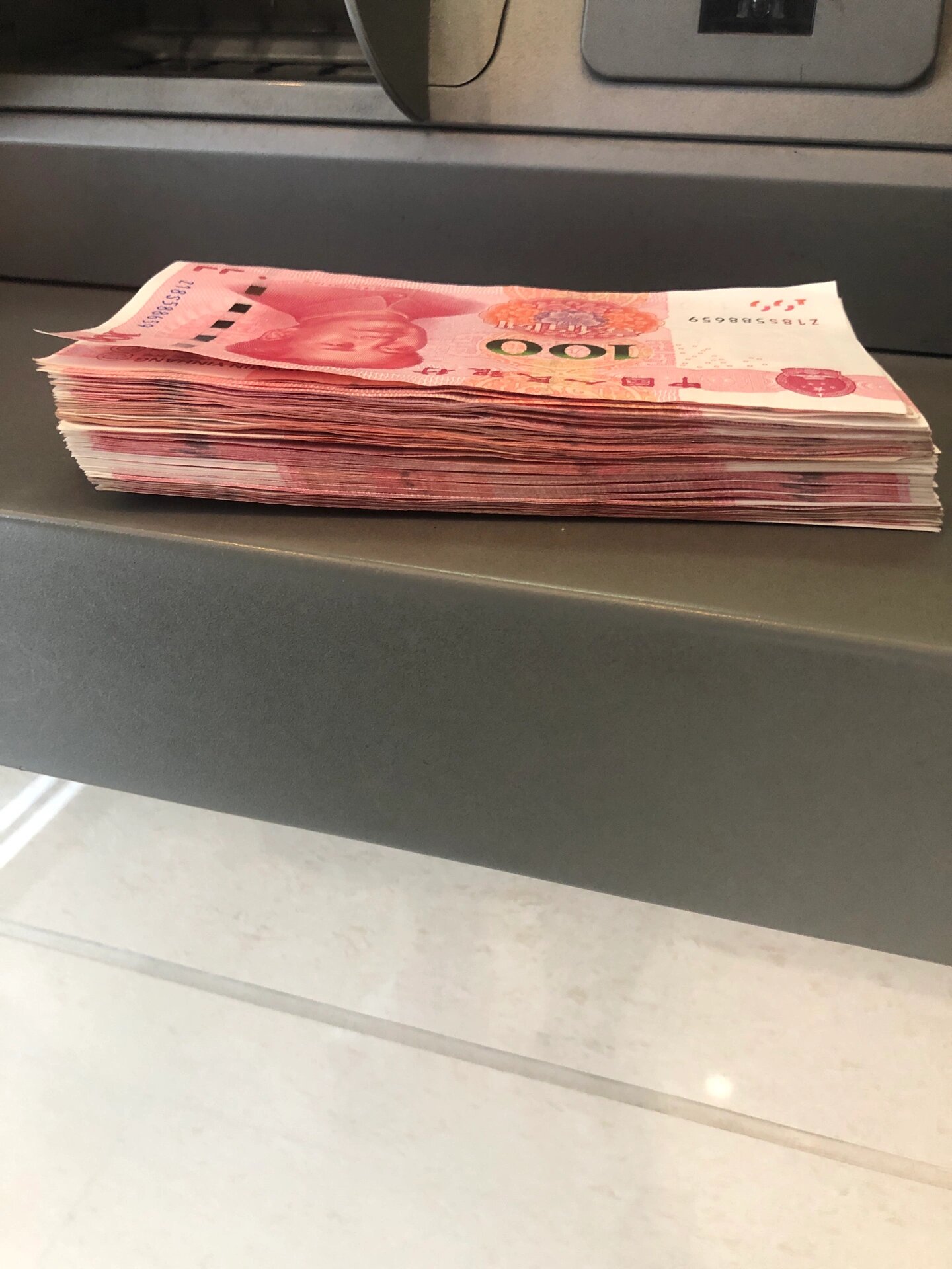 原来一万有这么厚