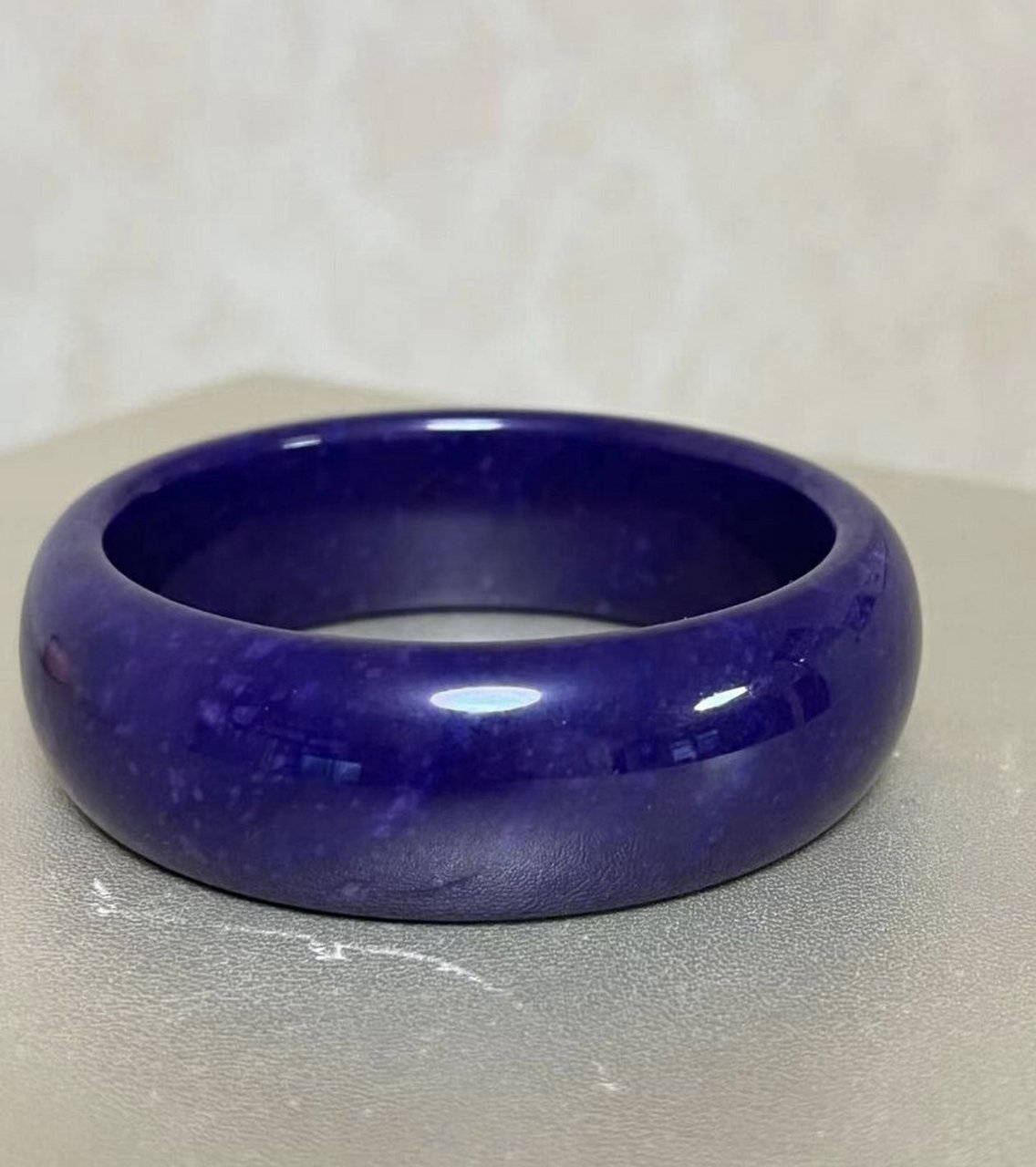 南非老矿舒俱来是产量极其稀少的全球排行前十的珠宝.